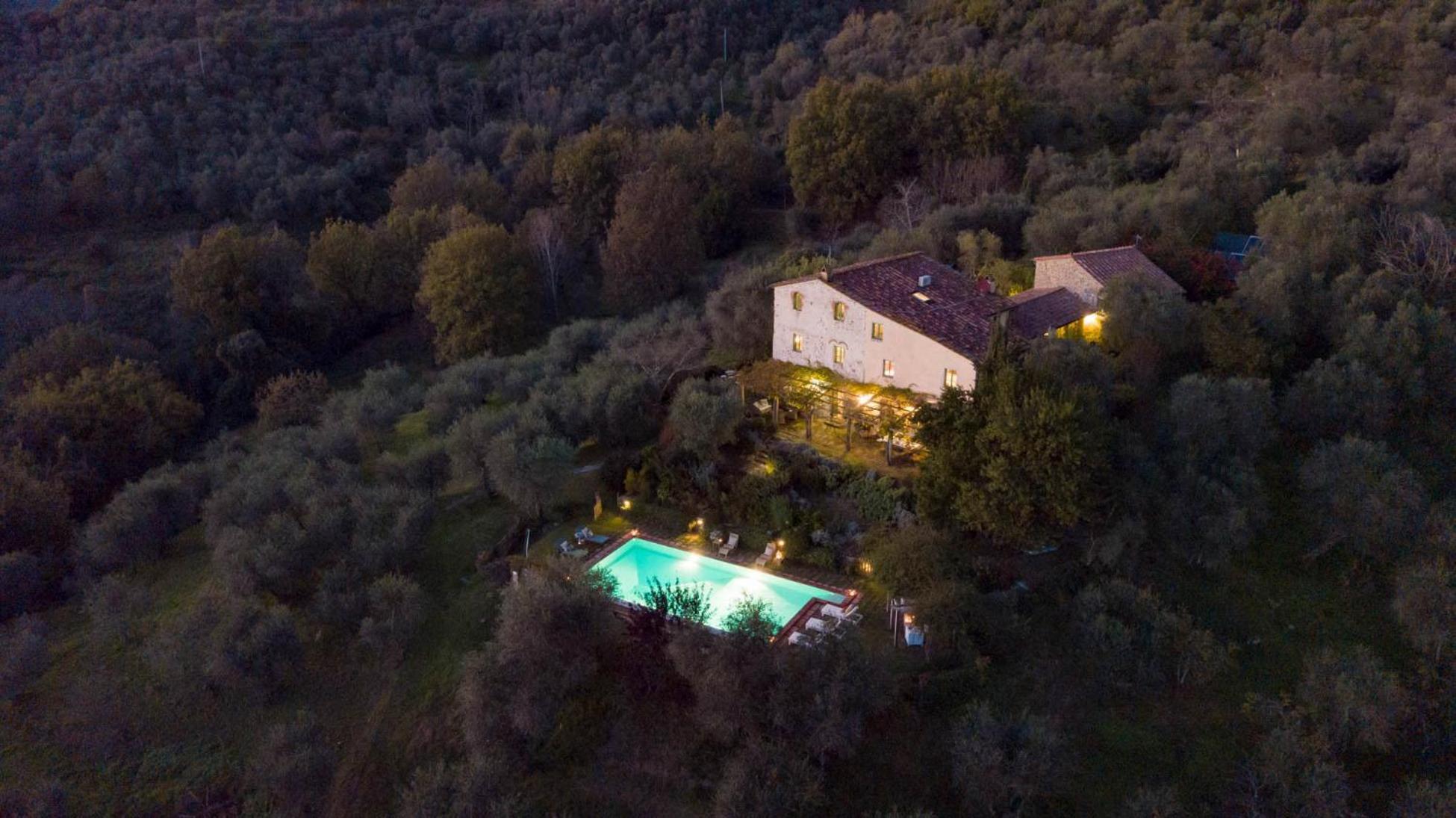 Gufo Villa
